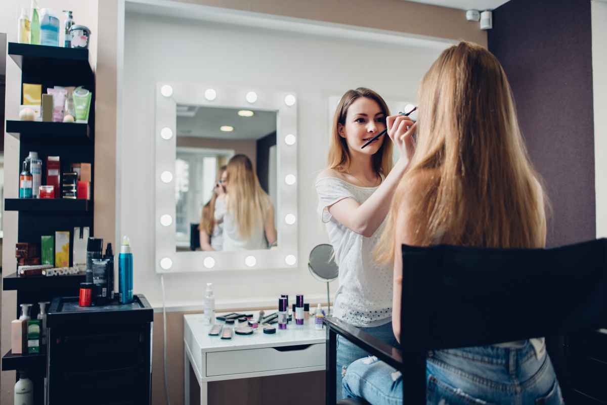 Esthetician 101: Meaning and What They Can Do
