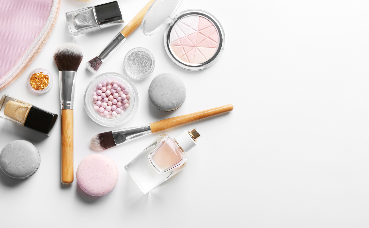 How Much Does the Average Woman Spend on Makeup Per Month?