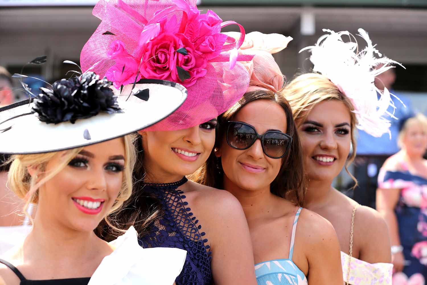 What Is The Correct Side To Wear A Fascinator?