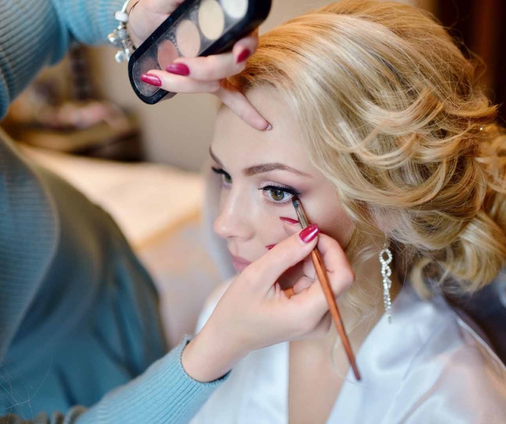 The 7 Essential Steps of Bridal Makeup