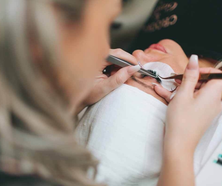 5 Great Careers with a Lash Certification