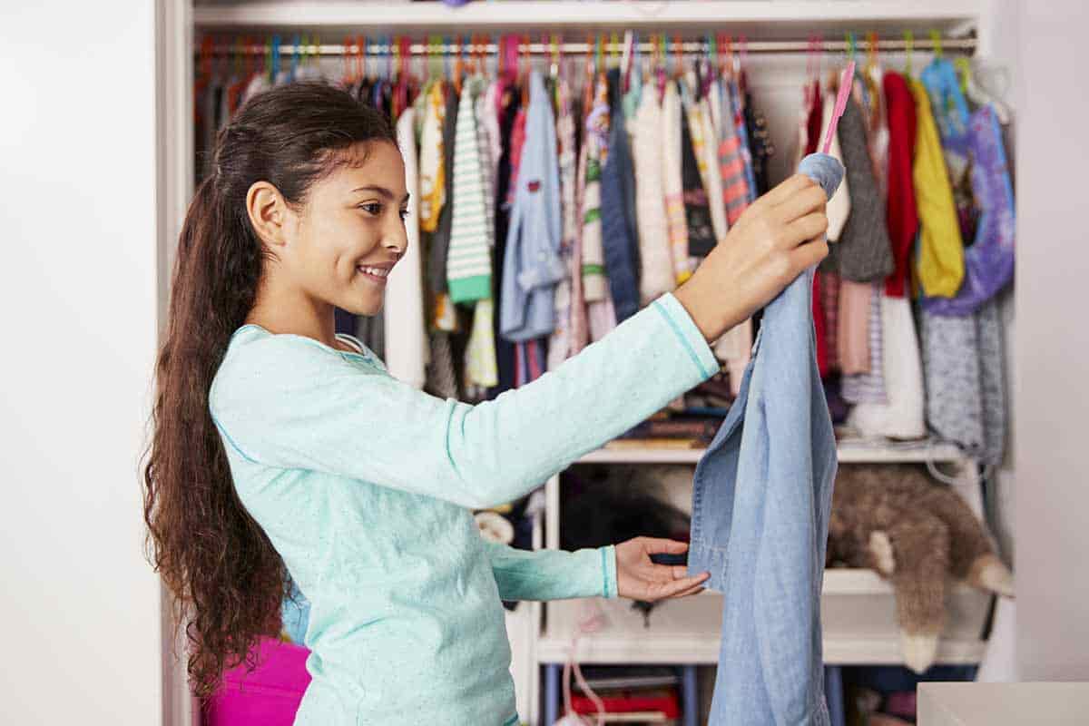 Five Simple Tips for Organizing Your Closet