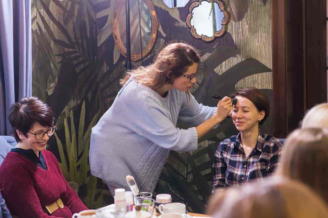 Spotlight: Vizio Makeup Academy