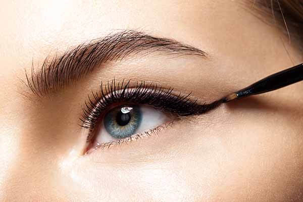 types of eyeshadow looks - Cat-eye