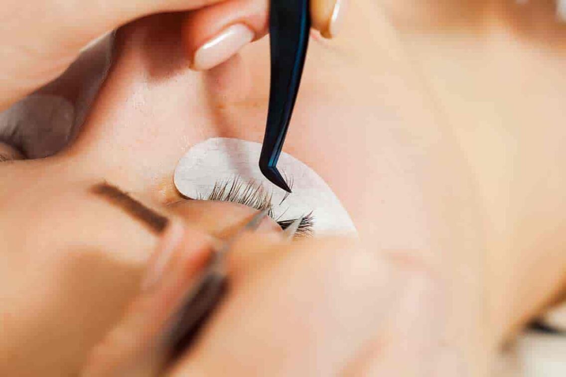 5 Steps to Becoming a Certified Lash Tech